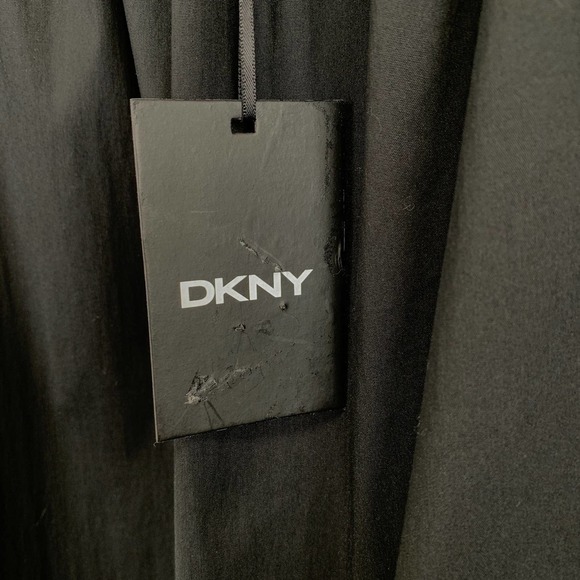 NWT DKNY ruffle-detail T-shirt Size XS - Picture 14 of 16